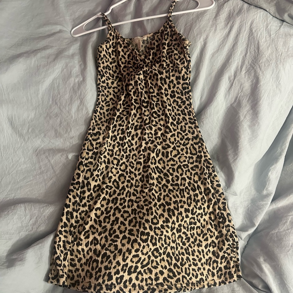 XS slip cheetah dress, very cute not too short